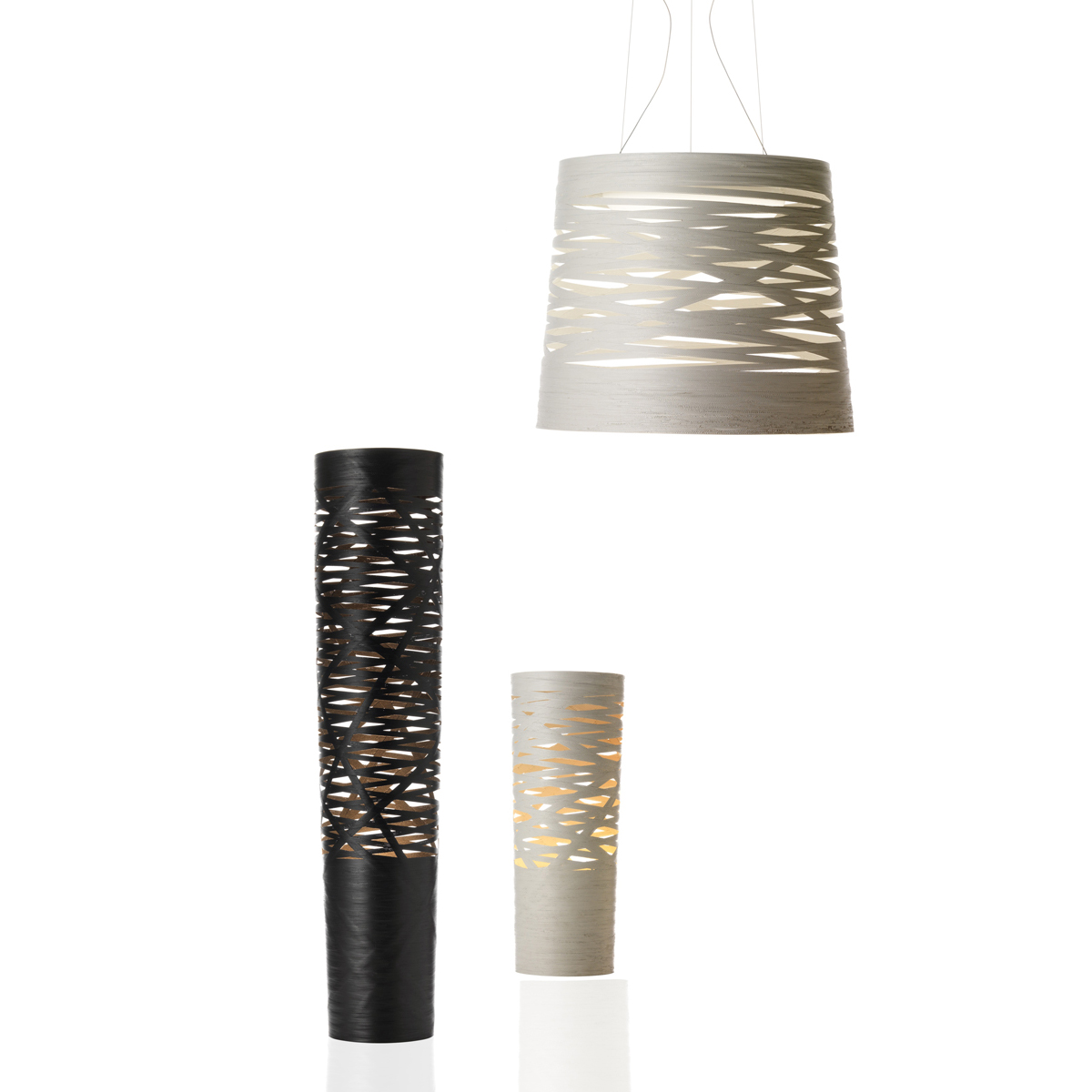 Foscarini Tress Media Terra, nero (schwarz), Tress Tavolo, bianco (weiß), und Tress Grande Sospensione, bianco (weiß)