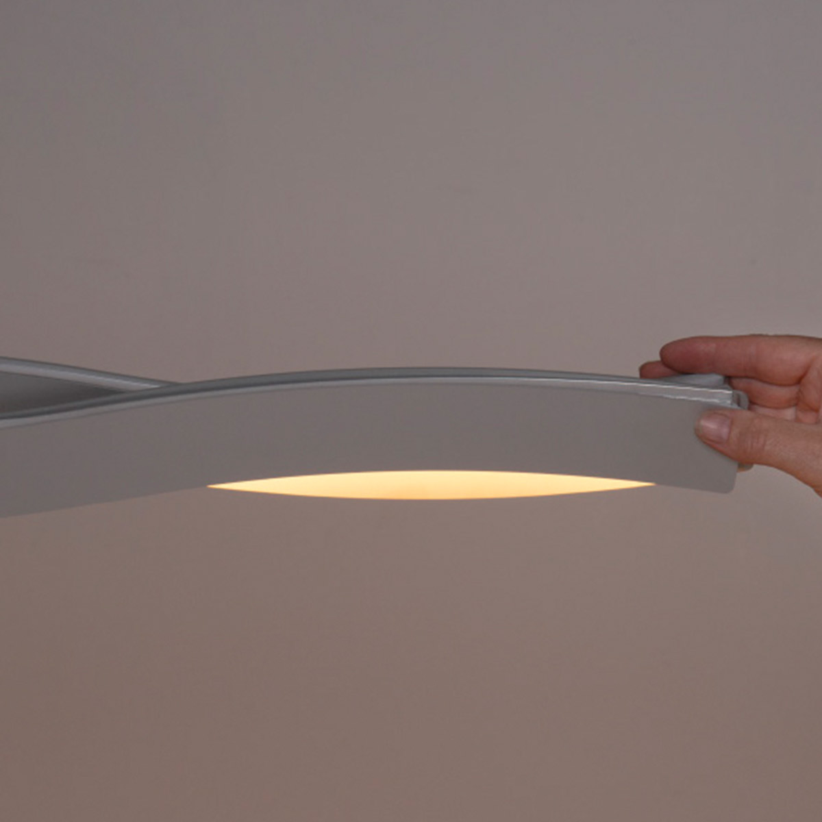 Bopp Plus Swing LED Pendelleuchte, Aluminium eloxiert, Lichtfarbwechsel