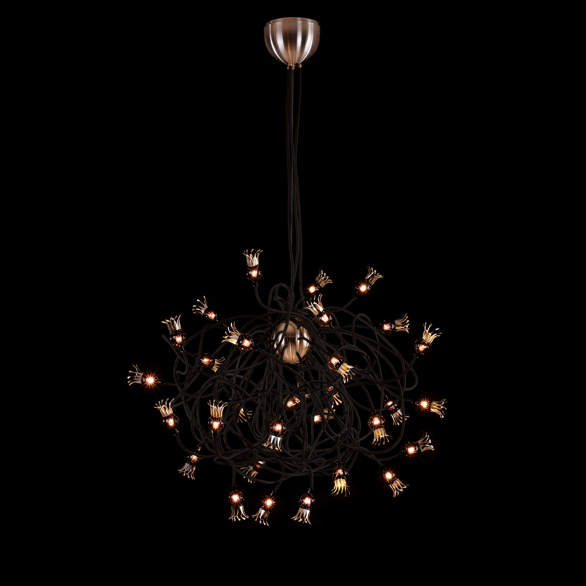 Serien.lighting Poppy Suspension Pendelleuchte, Schirme: violett, Arme: schwarz