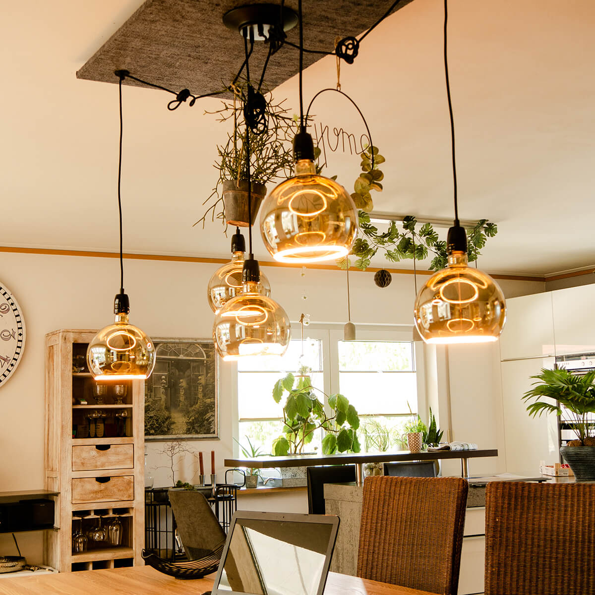 Segula LED Floating Globe 200 smokey grau E27, 6 W, 1900 K, dimmbar, Ø: 20 cm