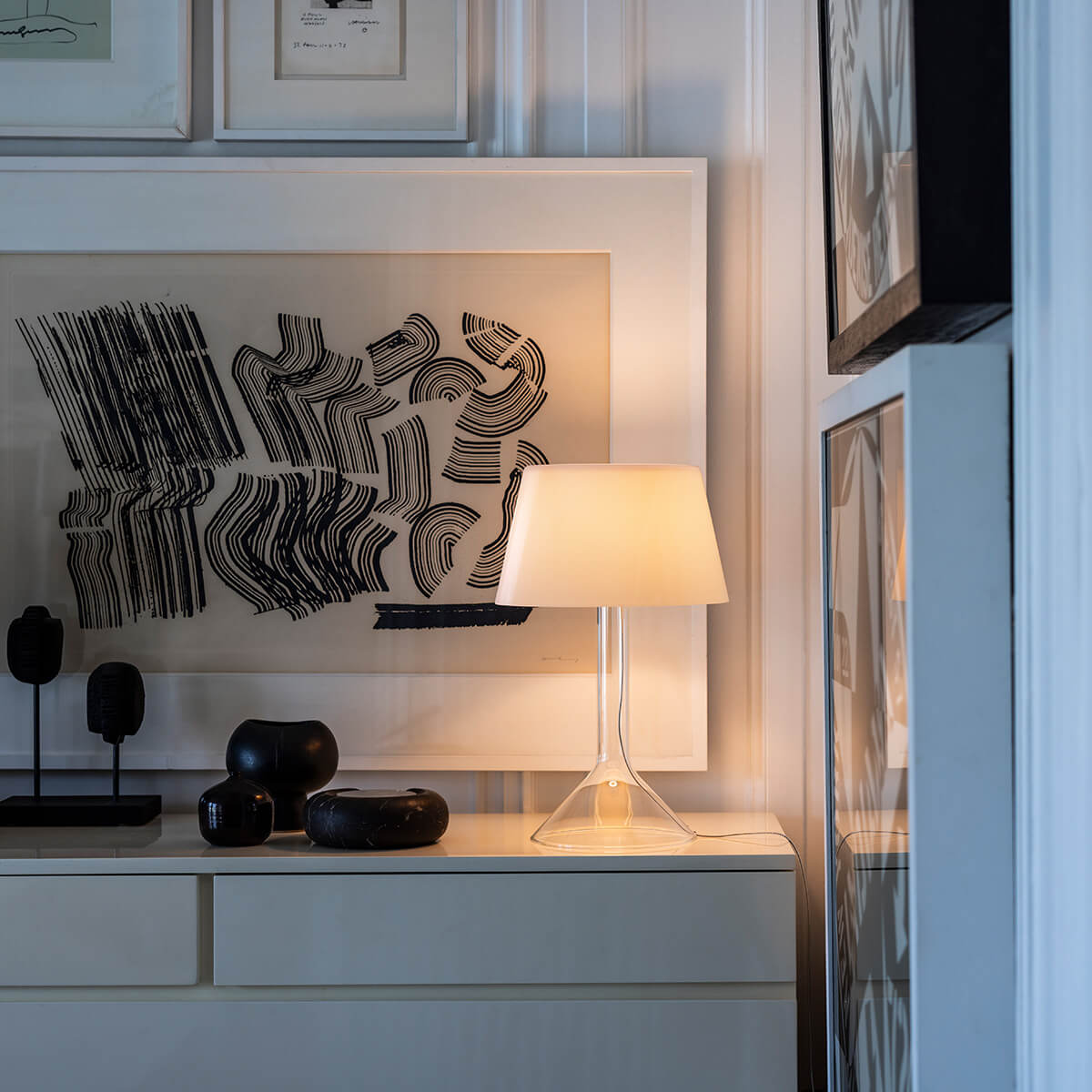 Foscarini Chapeaux V LED Tavolo, bianco caldo (warmweiß) (eingeschaltet)