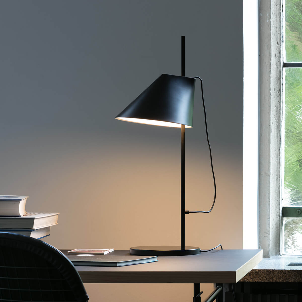 Louis Poulsen Yuh LED Tischleuchte, schwarz