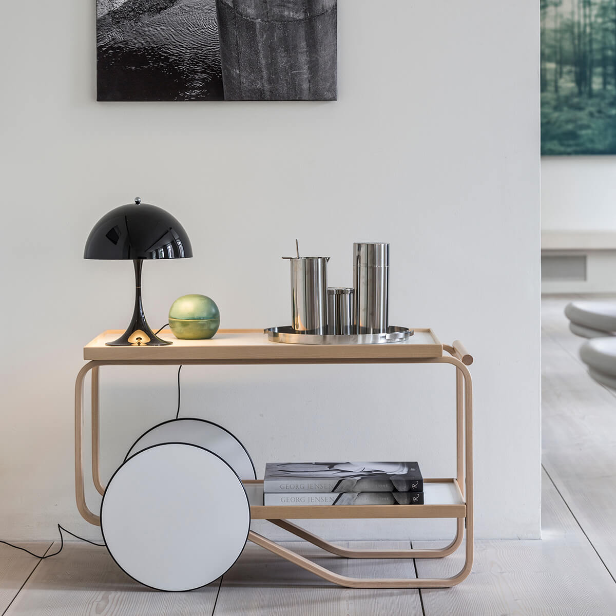 Louis Poulsen Panthella 250 LED Tischleuchte, schwarz – Design by Verner Panton