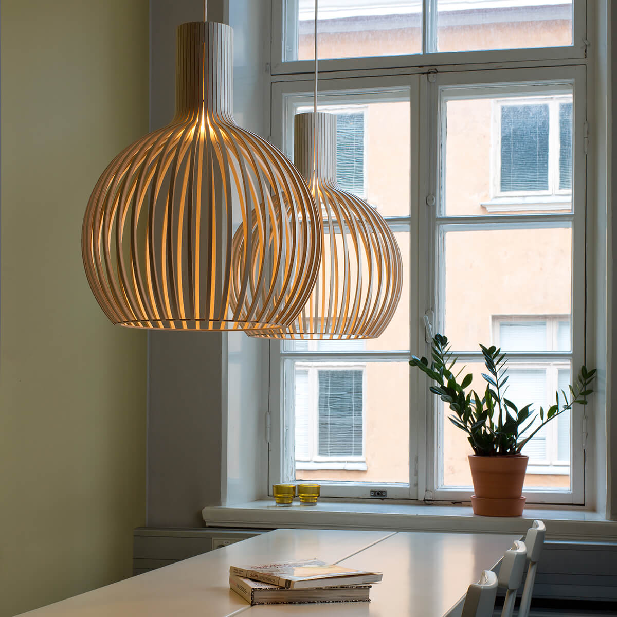 Secto Design Octo Small 4241 Pendelleuchte, Birke natur, Kabel: weiß