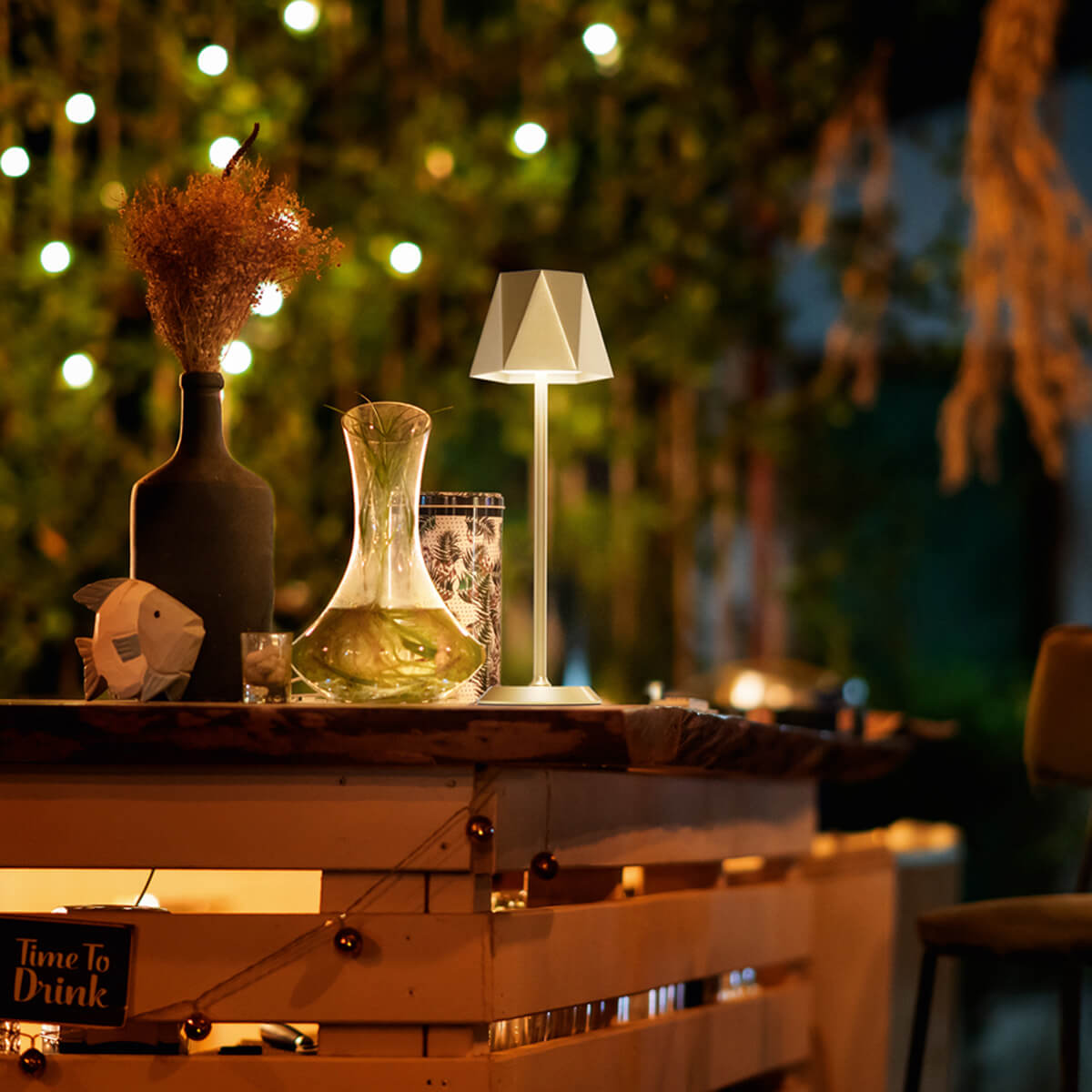 Fabas Luce Katy LED Akkuleuchte, Gold edelmatt