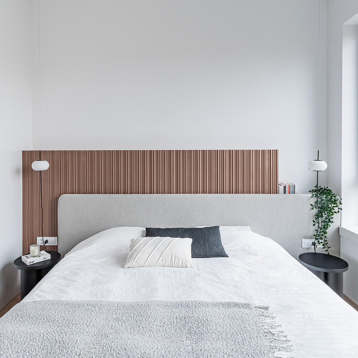 Milan Astros Steh- / Pendelleuchte, schwarz matt