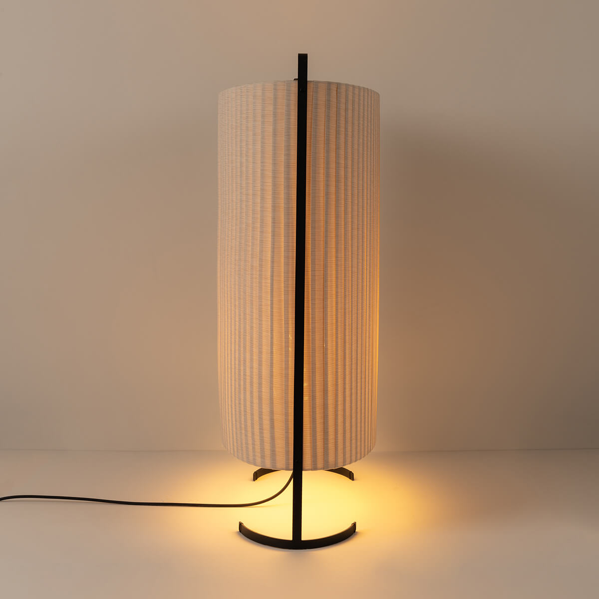 Milan Amid Tisch- / Steh- / Bodenleuchte, Höhe: 106 cm, beige / schwarz matt