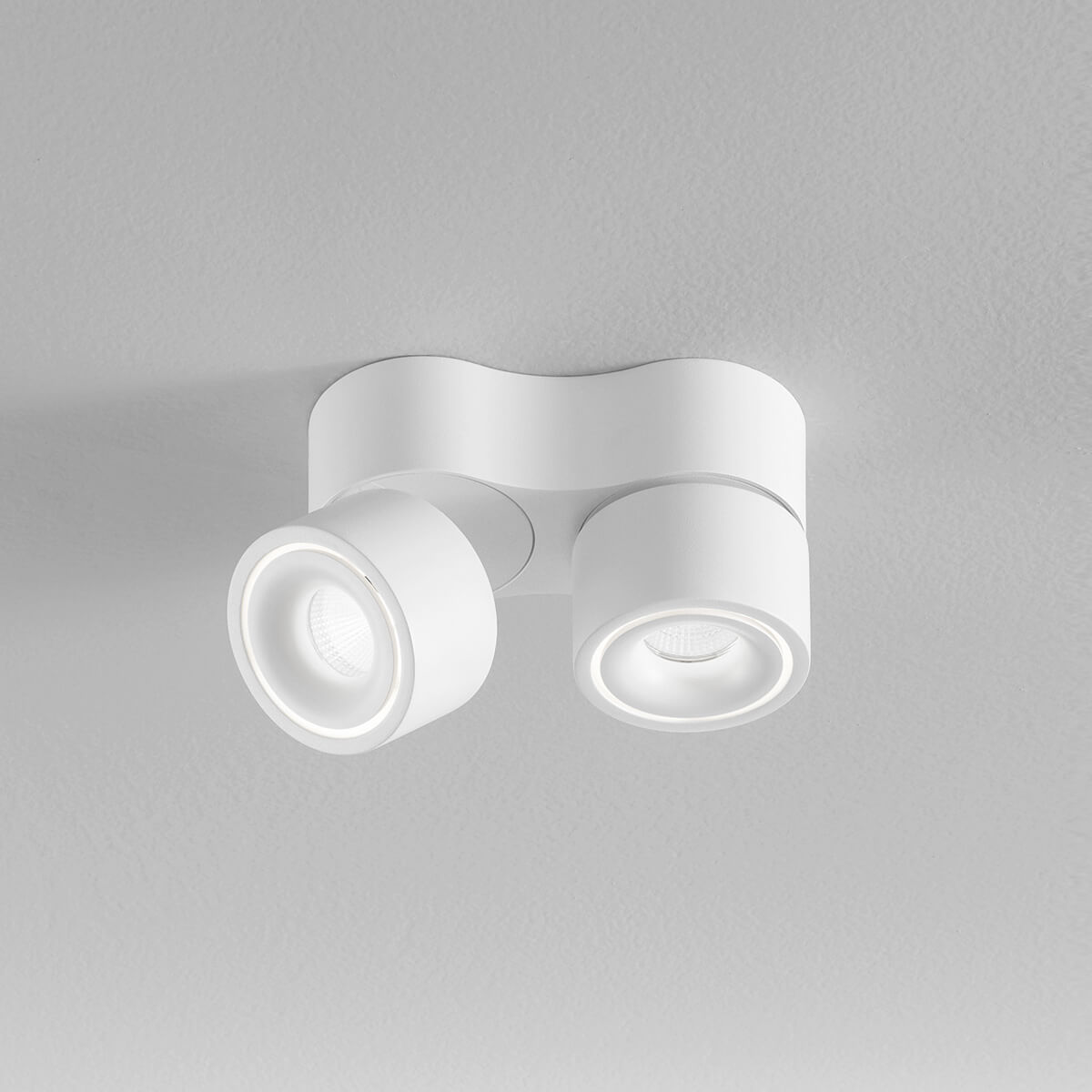 Clippo Duo LED Wand- / Deckenstrahler, Dim-to-Warm, weiß / weiß