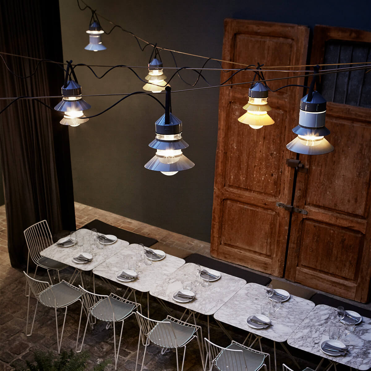 Marset Santorini IP65 Pendelleuchte, Komposition als Girlande (auf Anfrage erhältlich)