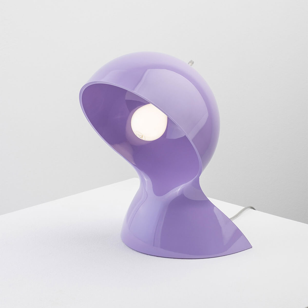 Lavender (fliederfarben)