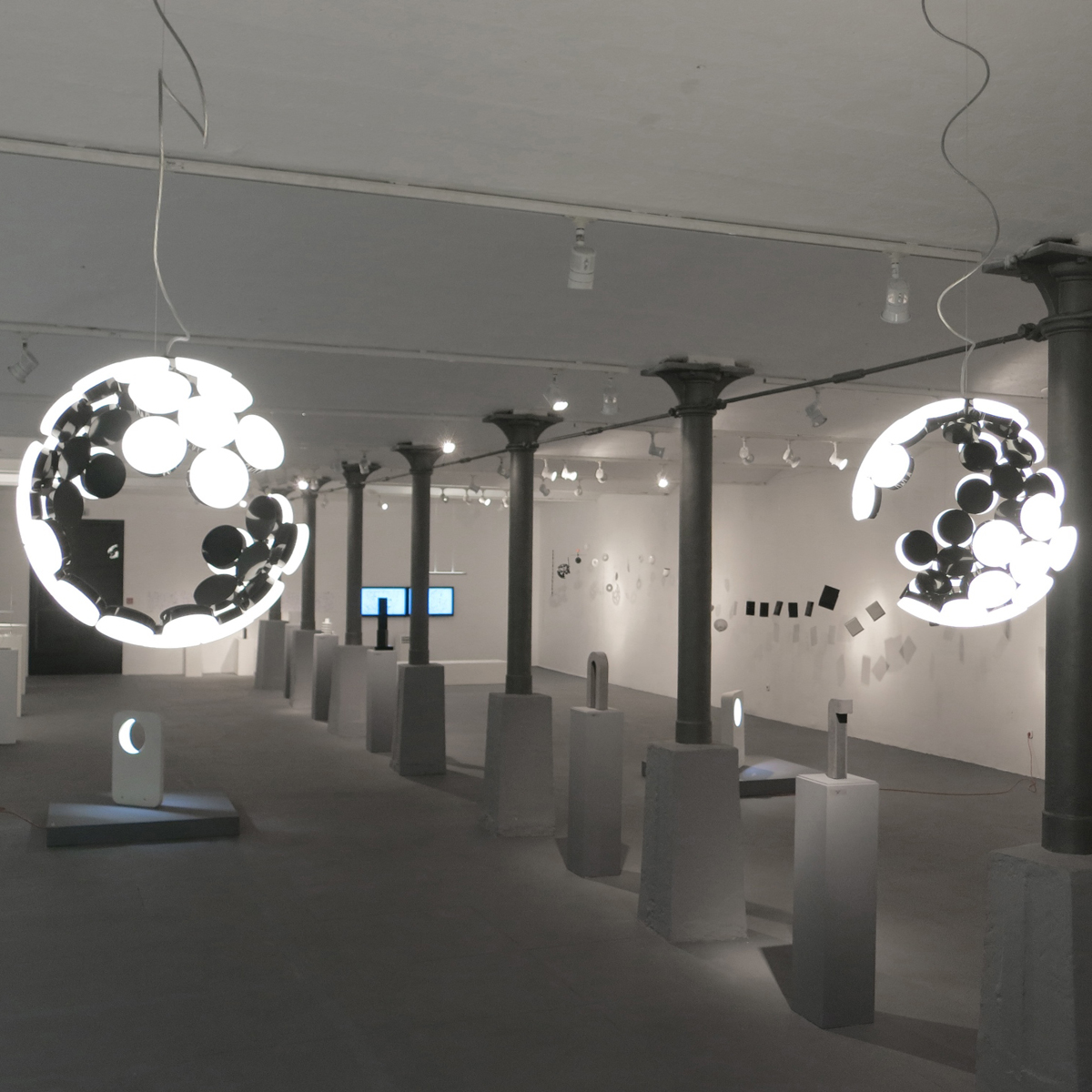 Artemide Design Scopas LED Sospensione App kompatibel, schwarz / weiß, Ambiente 2