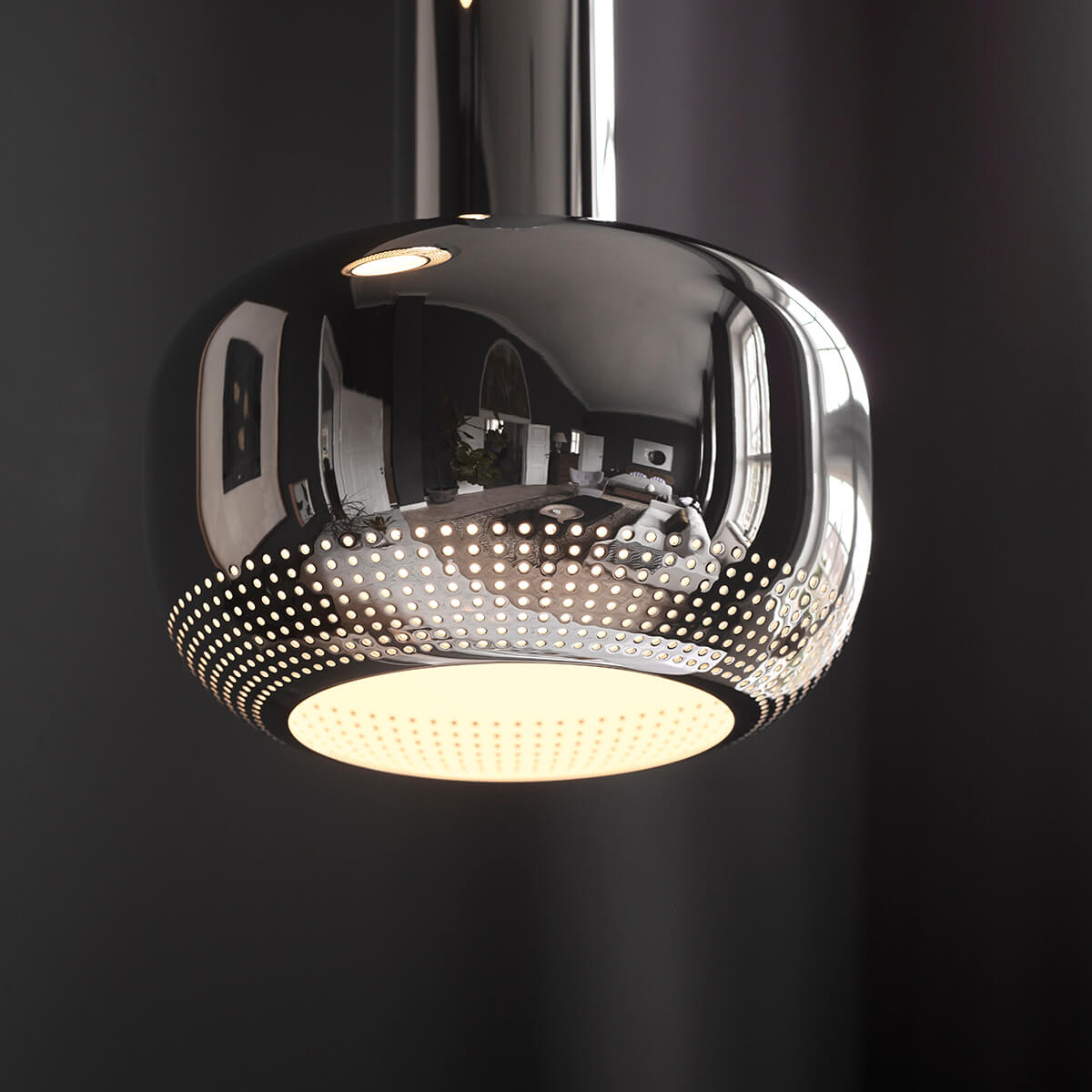 Louis Poulsen VL 56 Pendelleuchte, hochglanzverchromt