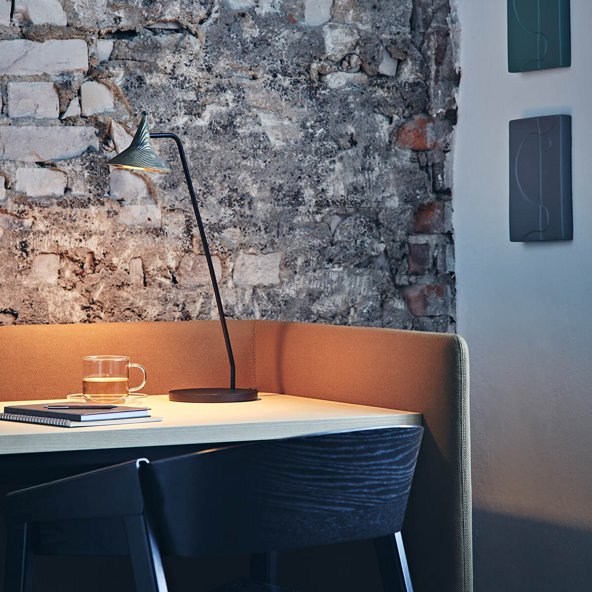 Artemide Unterlinden LED Tavolo, Messing / schwarz