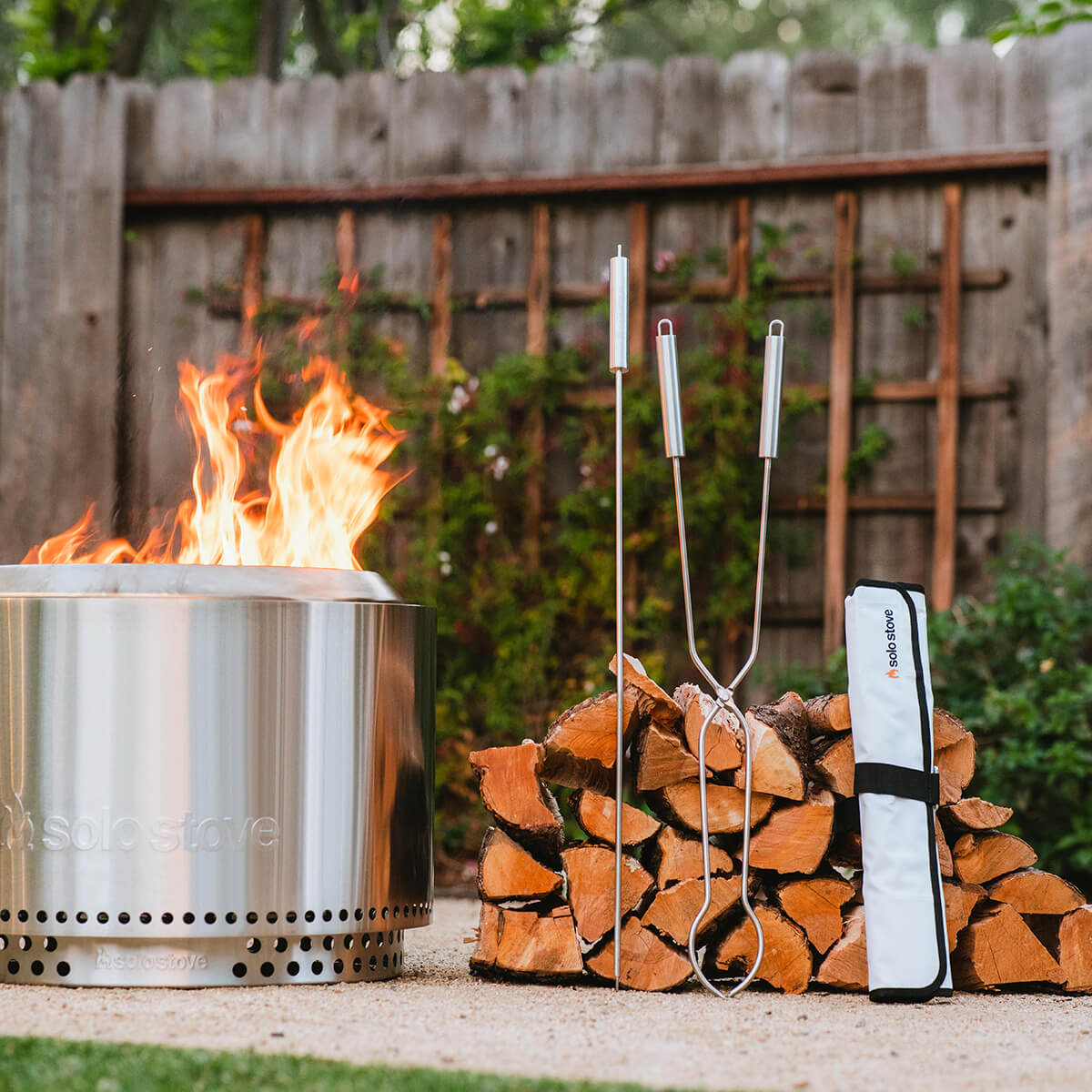 Solo Stove Bonfire 2.0 Feuerschale mit Standfuß & Surround, Premium-Set, Edelstahl