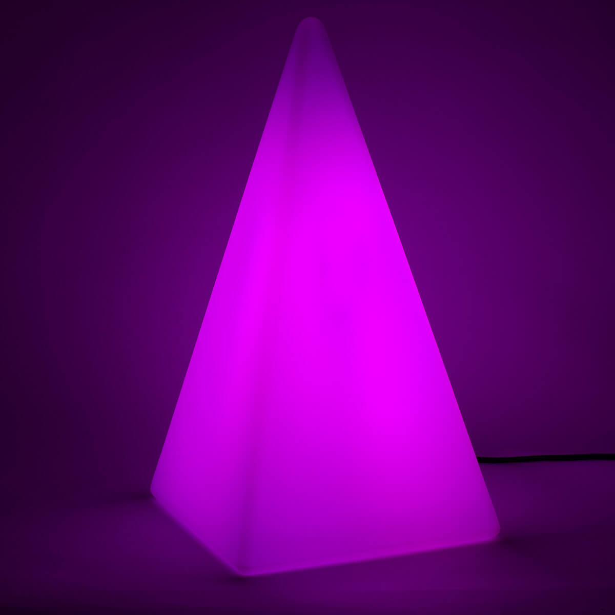 Epstein-Design Pyramide RGBCCT-LED Außenleuchte mit ZigBee, Höhe: 54 cm, weiß