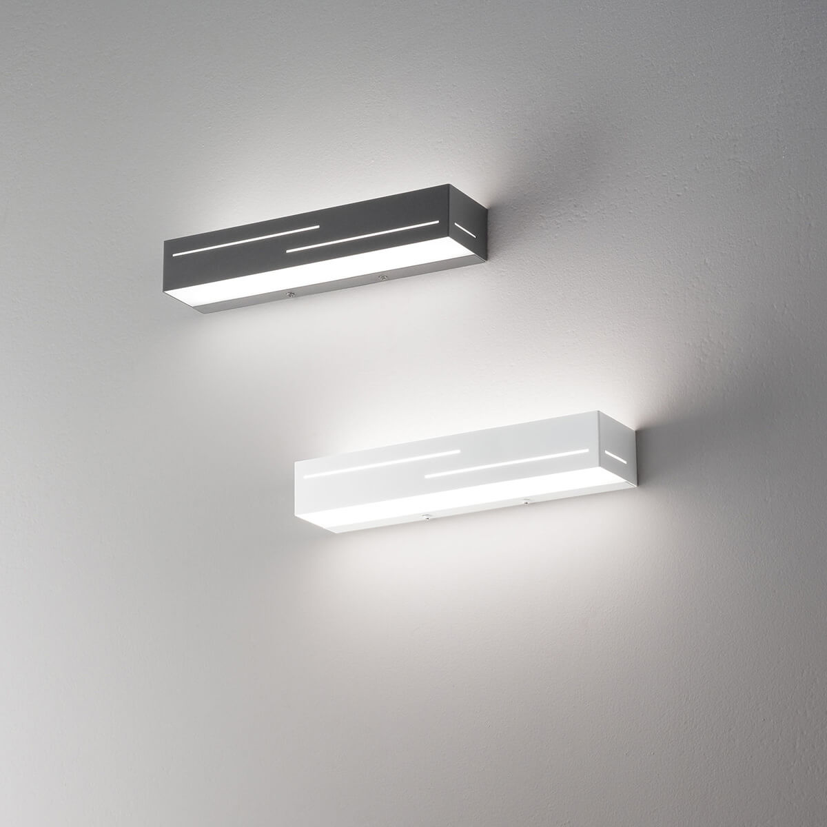 Fabas Luce Banny LED Wandleuchte Up & Down, Länge: 31 cm, weiß und anthrazit