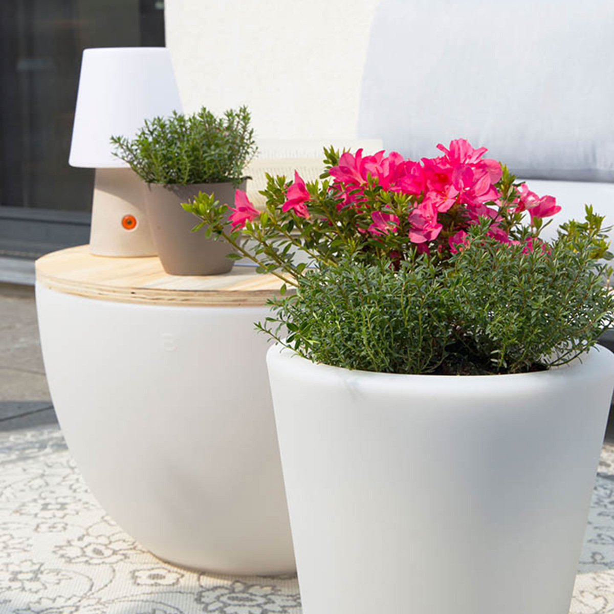 8 seasons design Shining Classic Pot S Pflanztopf / Dekoleuchte, weiß