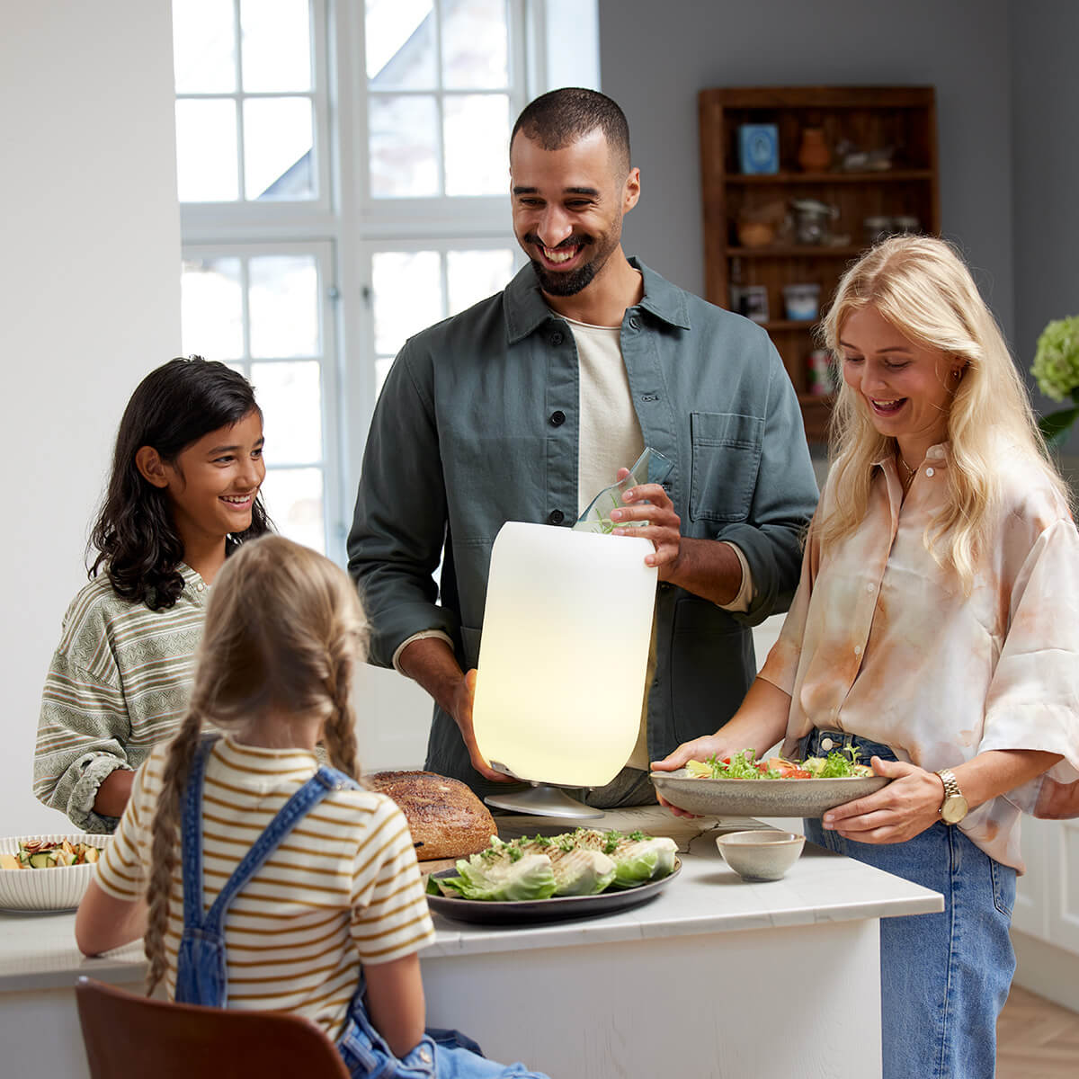 Kooduu Atmos LED Akkuleuchte, Bluetooth Lautsprecher & Weinkühler, Aluminium gebürstet