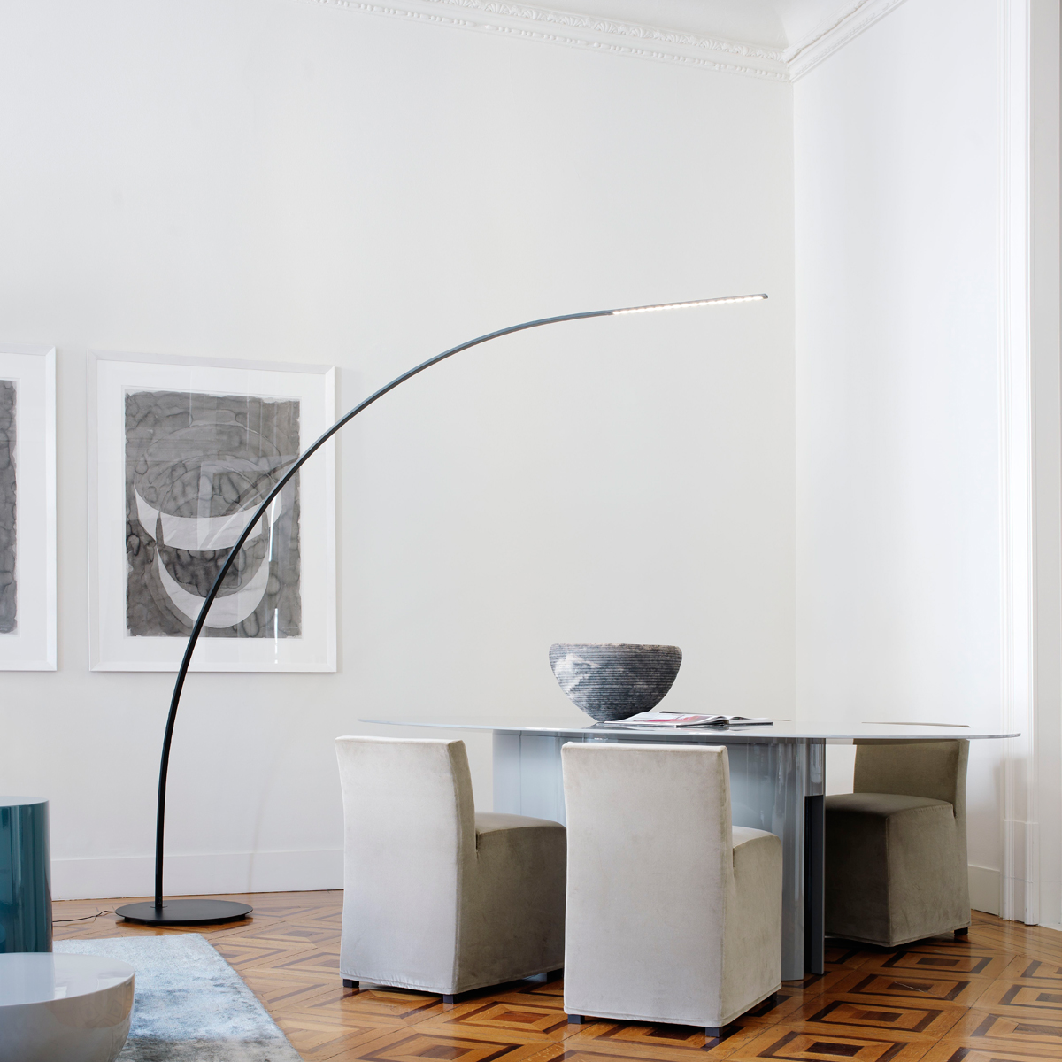 Fontana Arte Yumi LED Stehleuchte, Kohlefaser schwarz