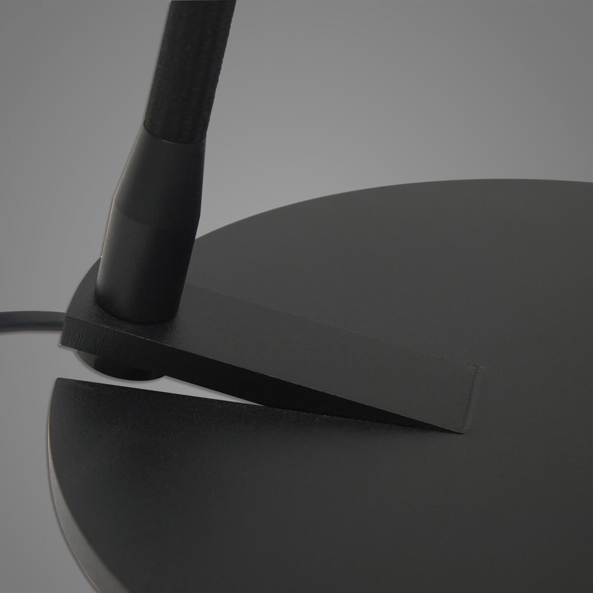 Oligo A Little Bit LED Tischleuchte, schwarz matt, Kopf: Chrom matt