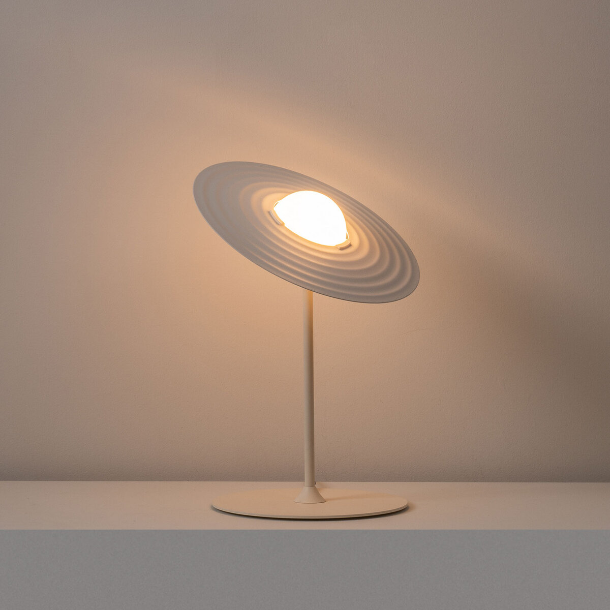 Milan Symphony Tischleuchte, Schirm Ø: 30 cm, nerzfarben