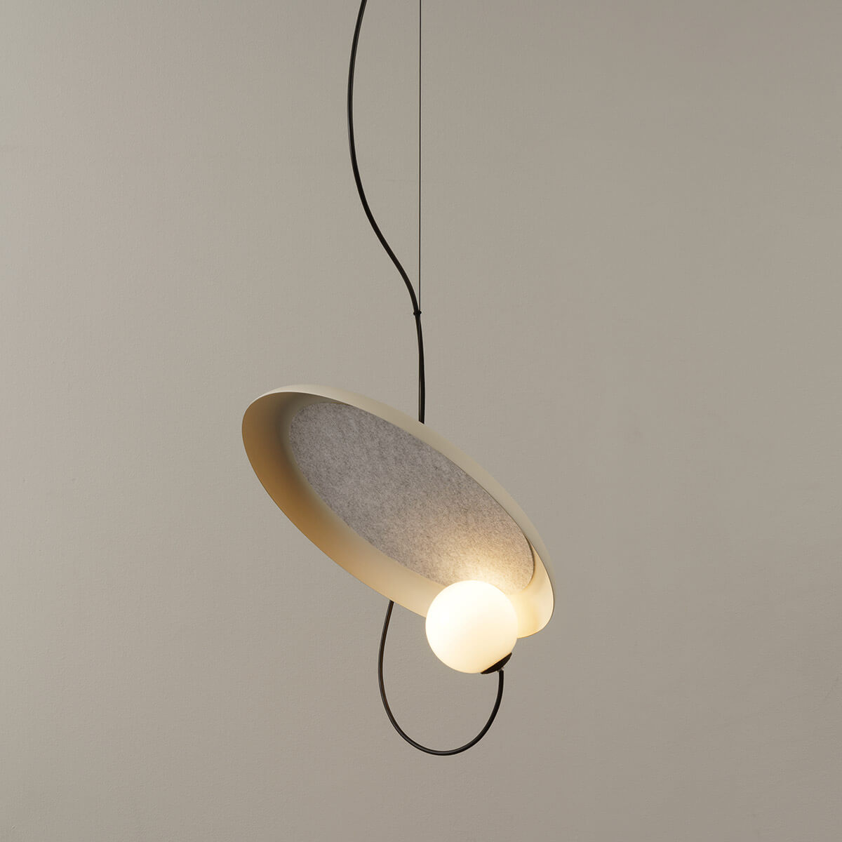 Milan Wire Pendelleuchte, Ø: 38,3 cm, nerzfarben