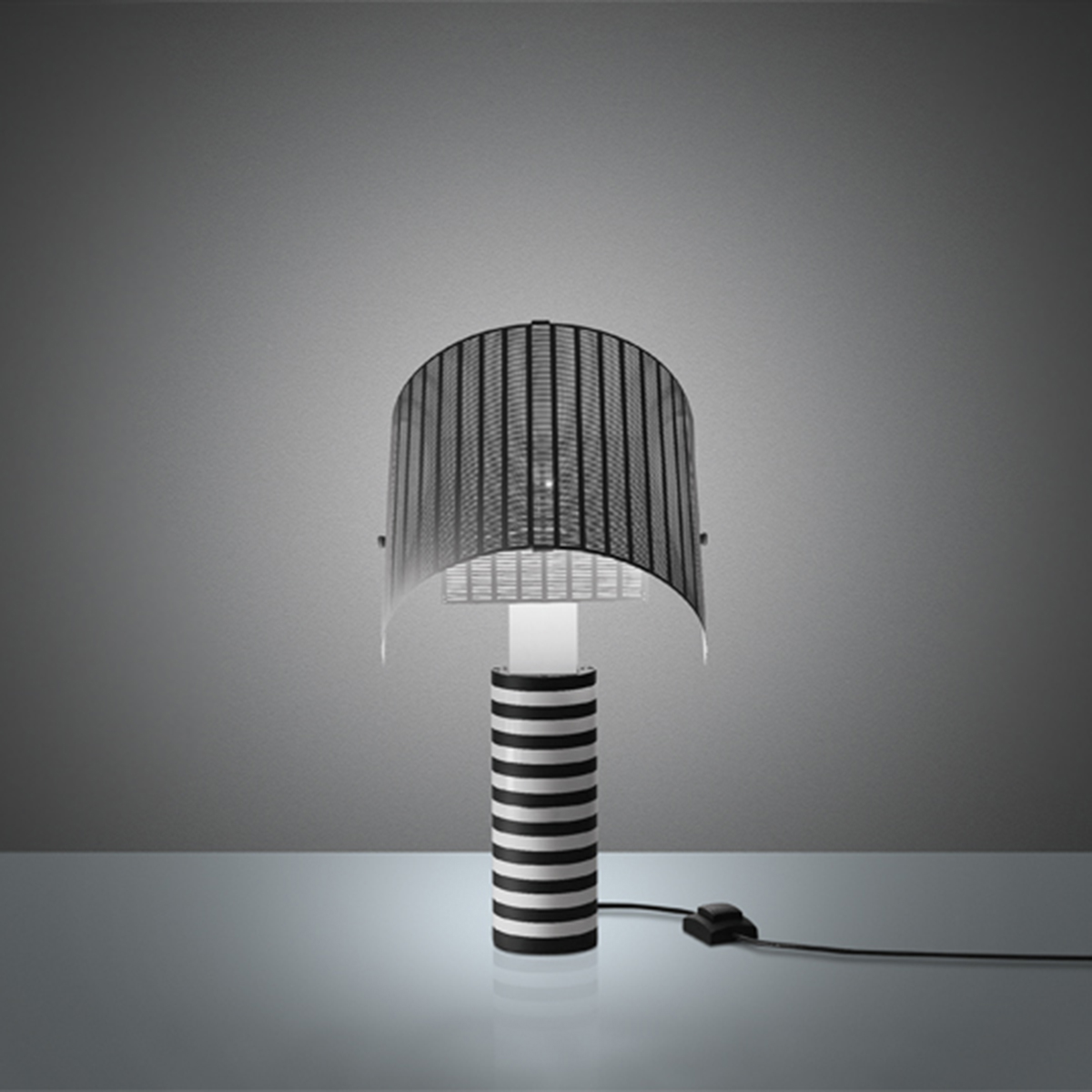 Artemide Shogun Tavolo schwarz-weiß