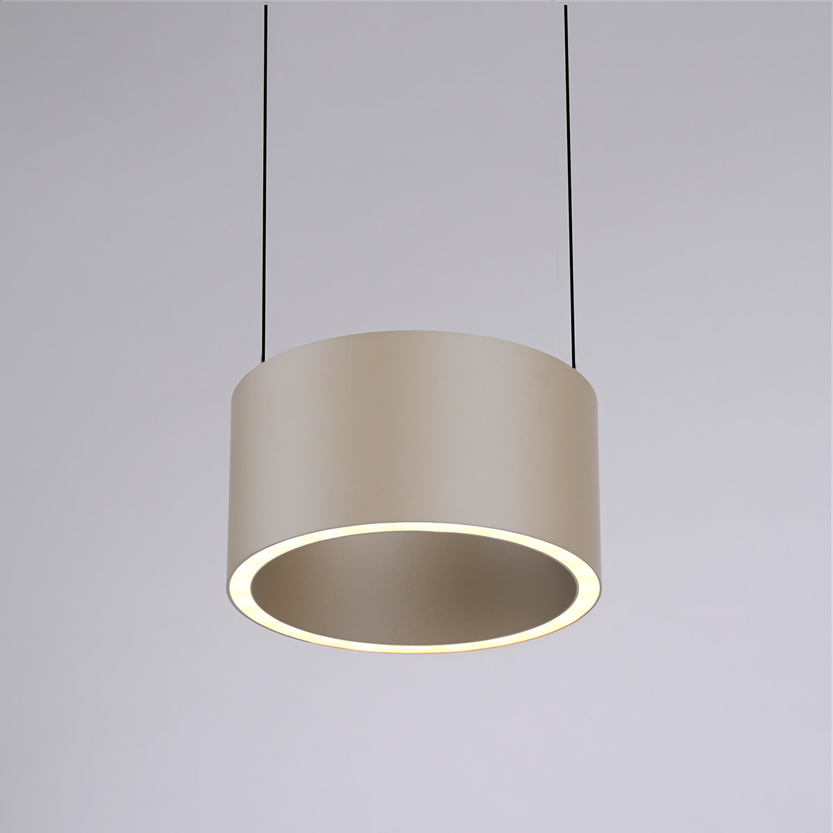 PURE Clipse LED Pendelleuchte mit CCT