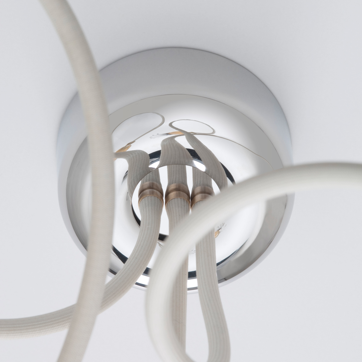 Serien.lighting Poppy Wall / Ceiling 3 Wand- / Deckenleuchte, Schirme: Keramik, Arme: beige