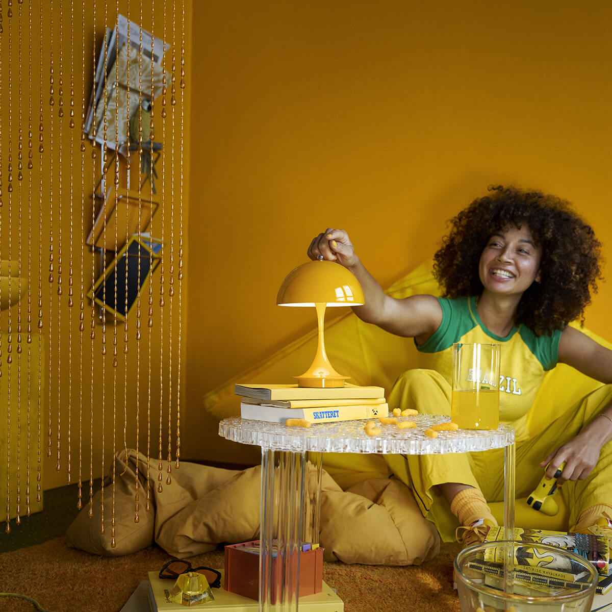 Louis Poulsen Panthella 160 Portable V3 LED Akkuleuchte, opak gelb – Design by Verner Panton