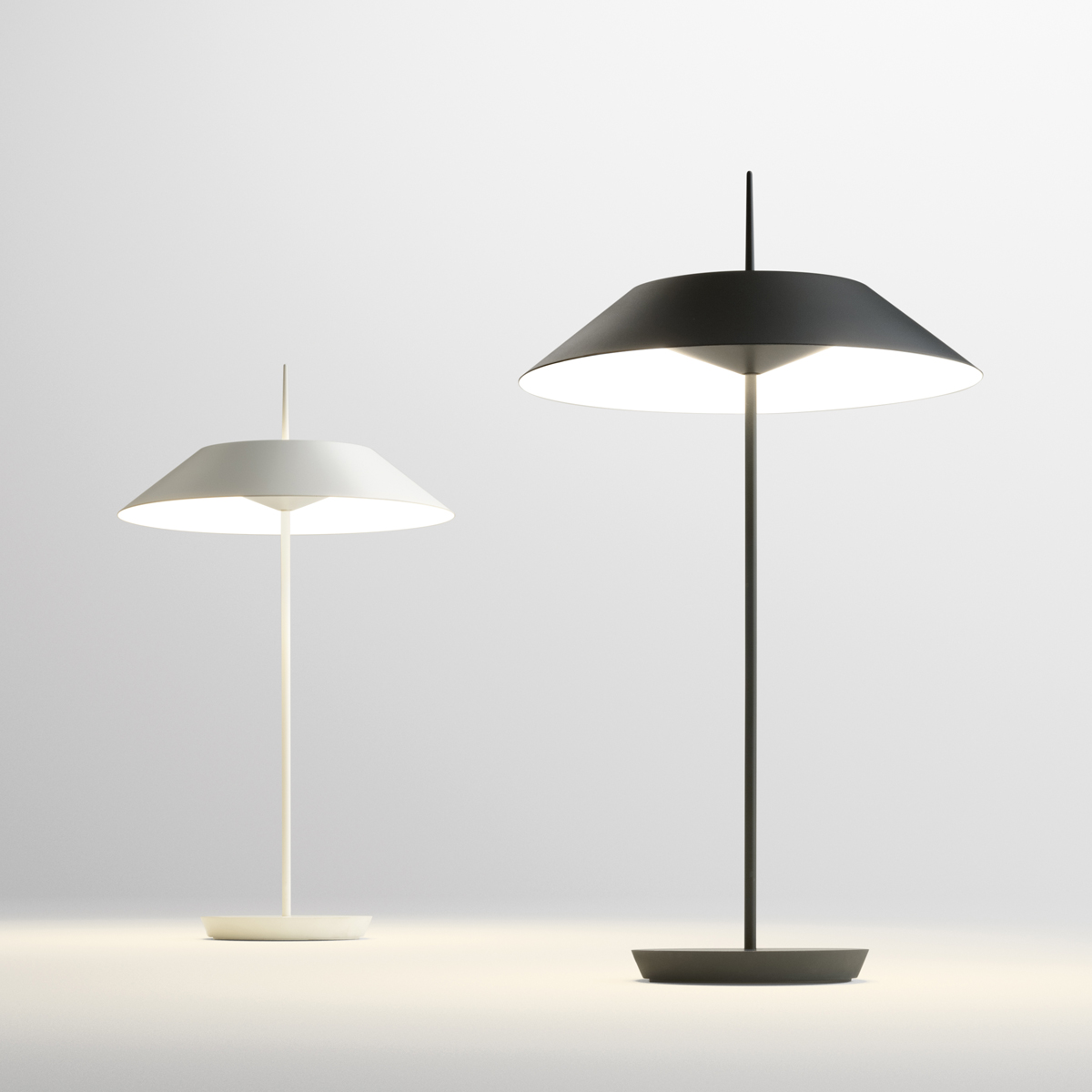 Vibia Mayfair 5505 Tischleuchte, weiß matt und graphitgrau matt