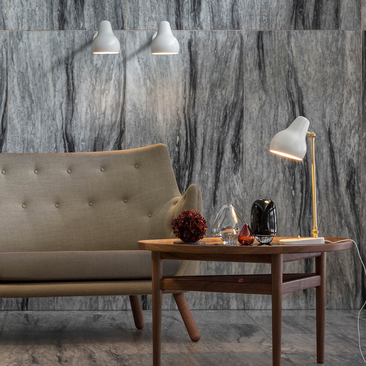 Louis Poulsen VL38 LED Tischleuchte, weiß, und Louis Poulsen VL38 LED Wandleuchte, weiß