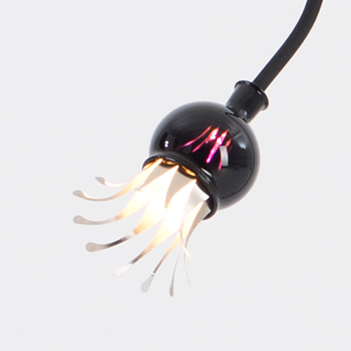 Serien Lighting Poppy, Schirm: schwarz, Arm: schwarz (Detailbild)