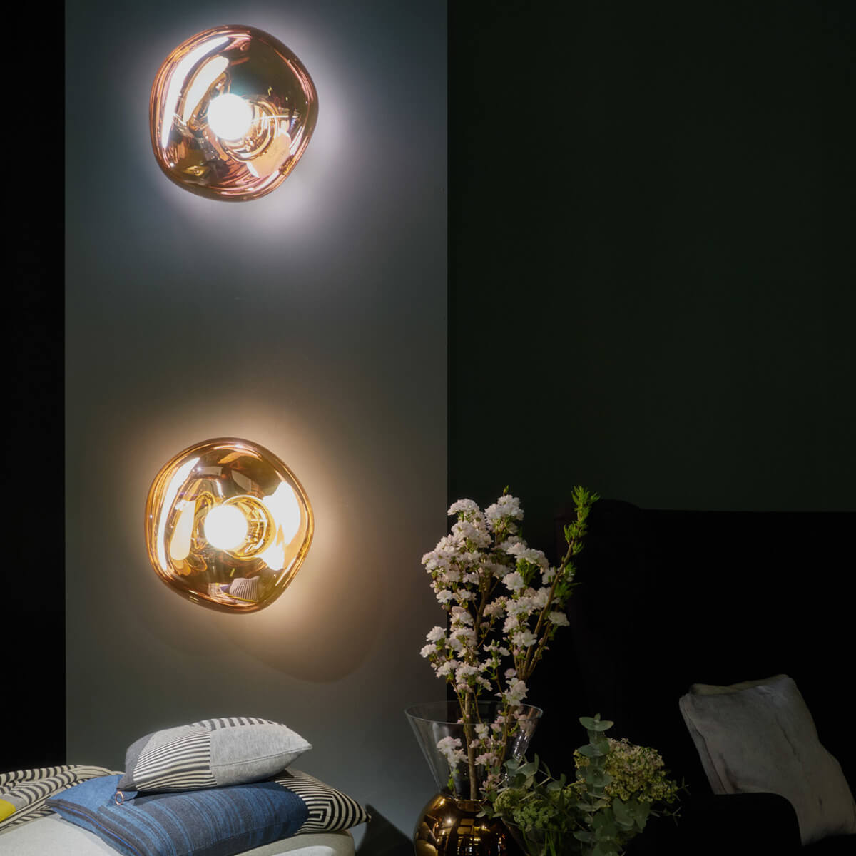 Melt Medium Surface Light LED Wandleuchte