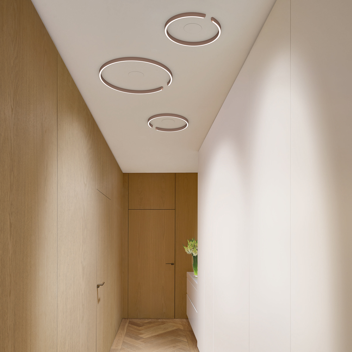 Occhio Mito soffitto 40 flat "air" narrow LED Deckenleuchte und Mito soffitto 60 flat "air" narrow LED Deckenleuchte, gold matt