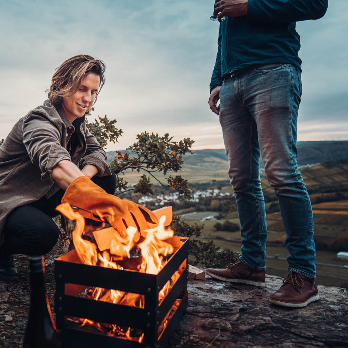 Höfats Crate Feuerkorb, Grill & Hocker, Corten-Stahl