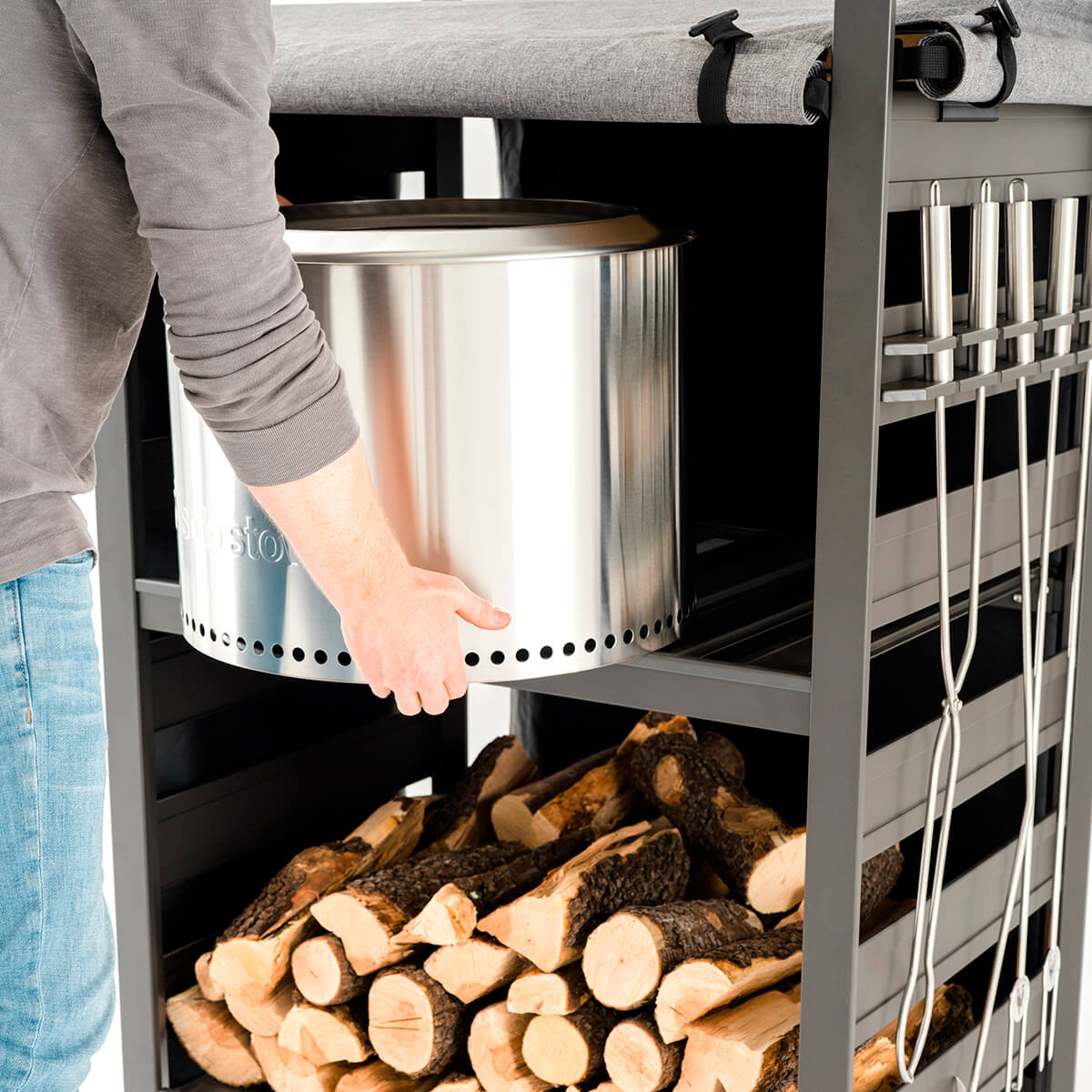Solo Stove Station Unterstand, grau (Feuerschale und Zubehör nicht inbegriffen)