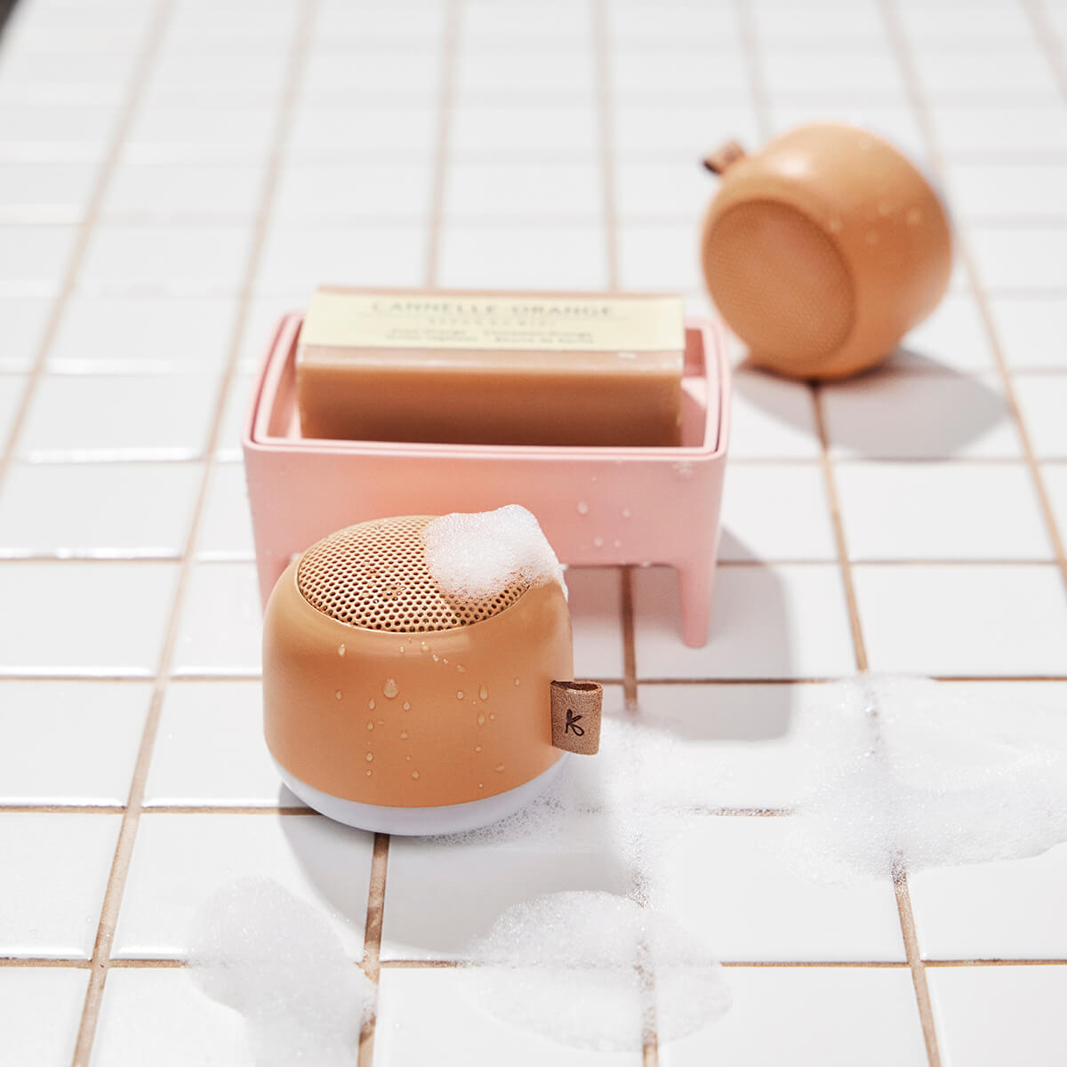 Kreafunk aLIGHT LED Akkuleuchte & Bluetooth Lautsprecher, Waffle orange