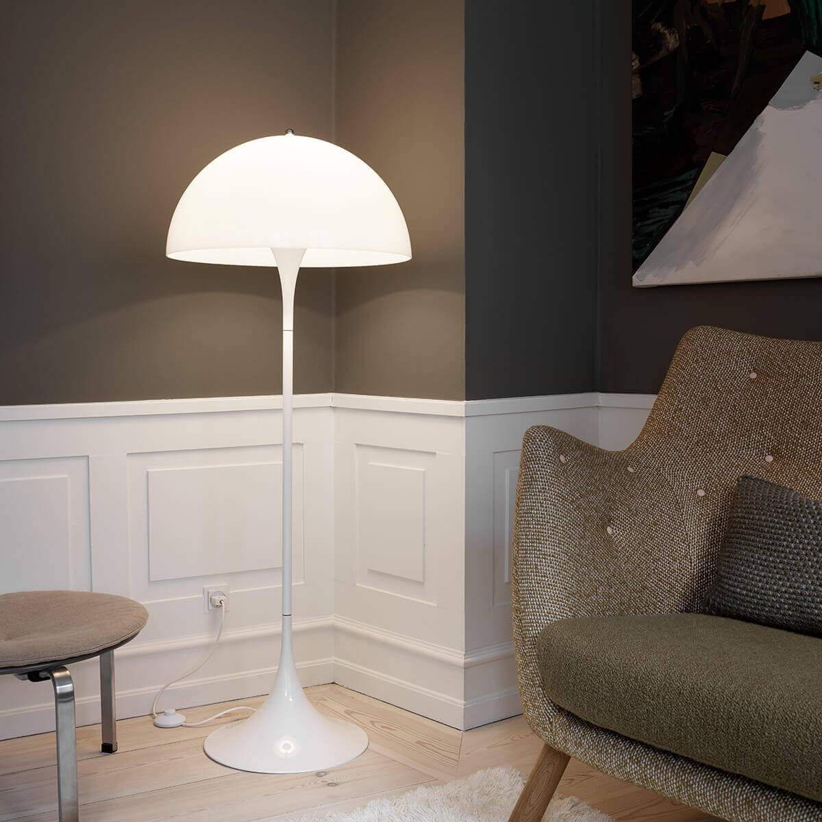 Louis Poulsen Panthella Stehleuchte, Acryl opalweiß – Design by Verner Panton