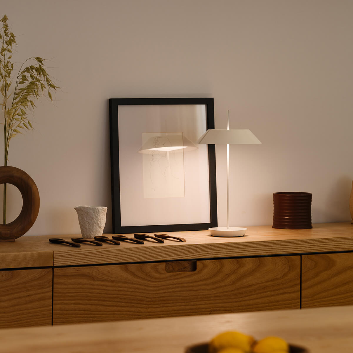 Vibia Mayfair Mini 5495 LED Akkuleuchte, warmweiß