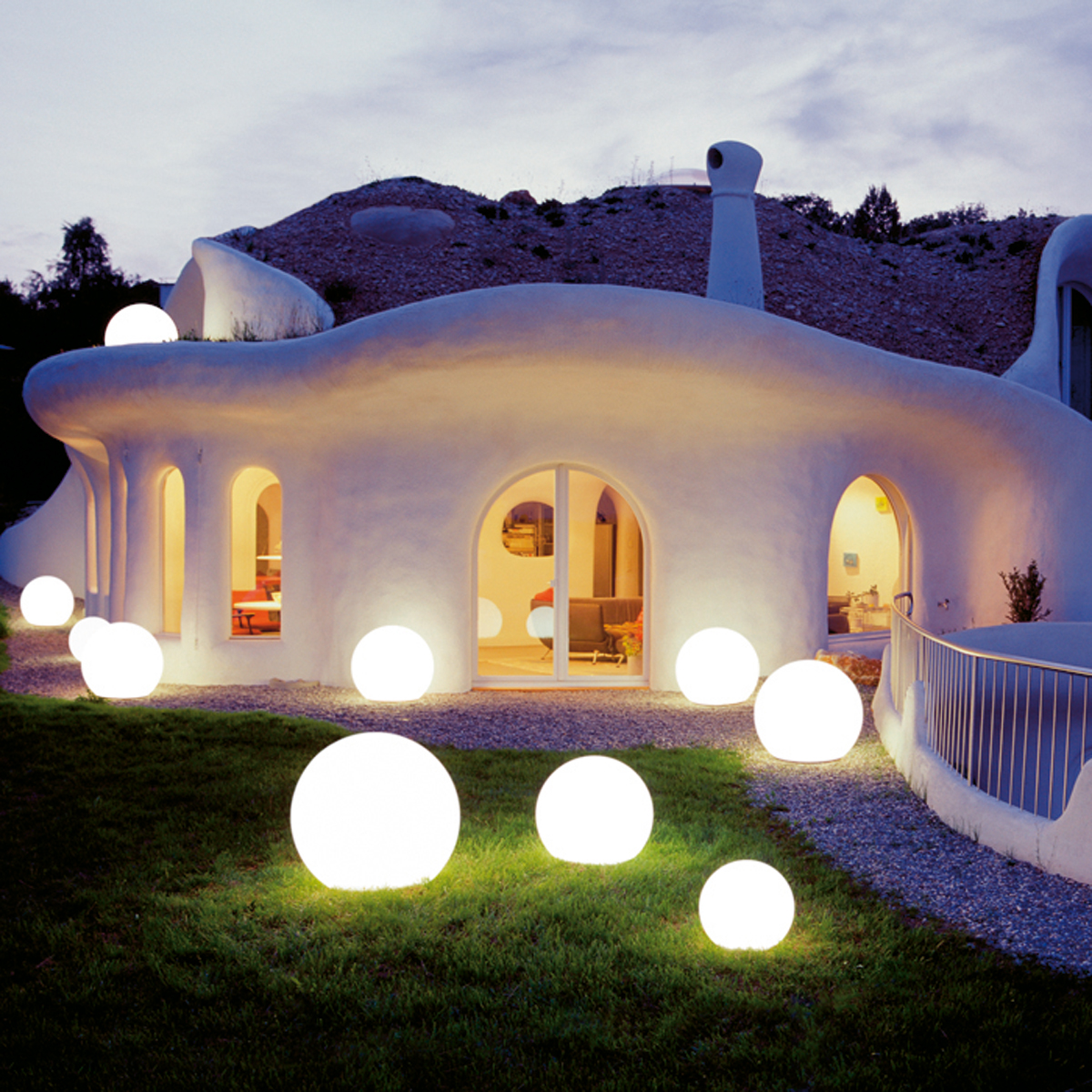 Moonlight Vollkugel MBG mit Eingrabsockel, Ø: 25 cm, Ø: 35 cm, Ø: 55 cm und Ø: 75 cm, weiß