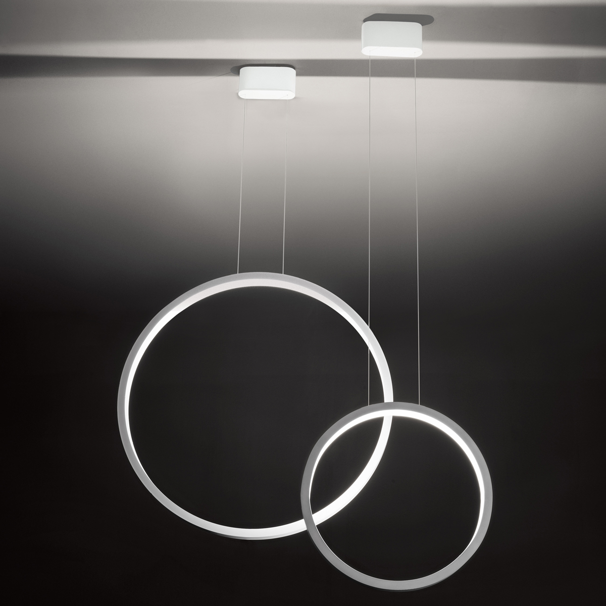 Cini & Nils Assolo Sospesa, Ø: 43 cm, weiß, und Ø: 70 cm, weiß