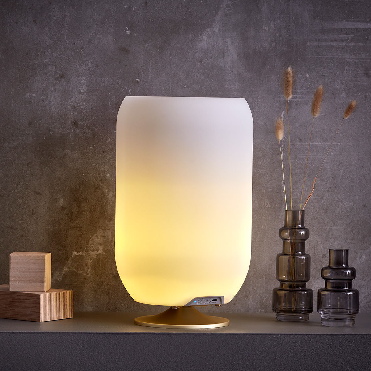 Kooduu Atmos LED Akkuleuchte, Bluetooth Lautsprecher & Weinkühler, Messing