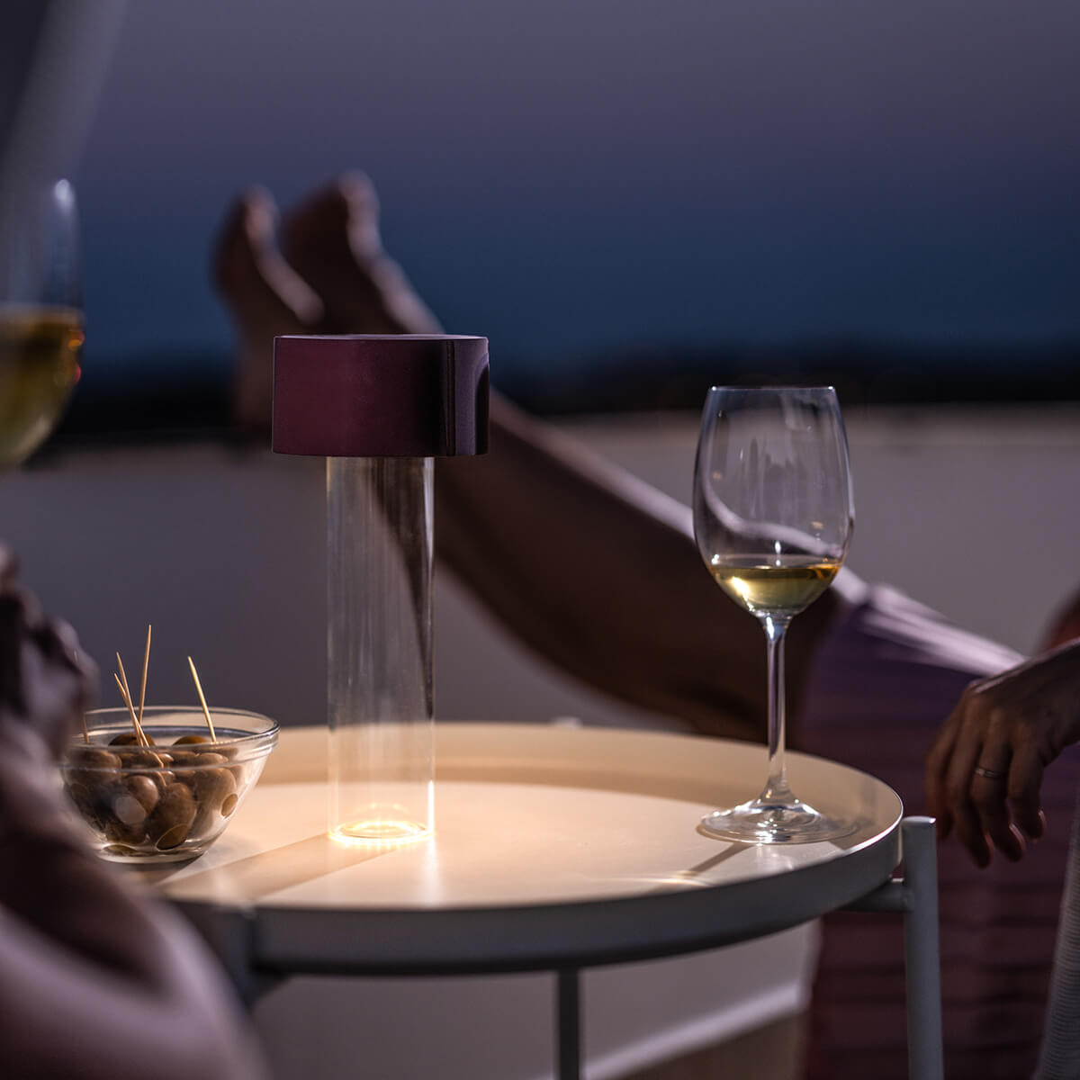 Foscarini Fleur LED Tavolo Akkuleuchte & Vase, burgundy (burgunderrot)