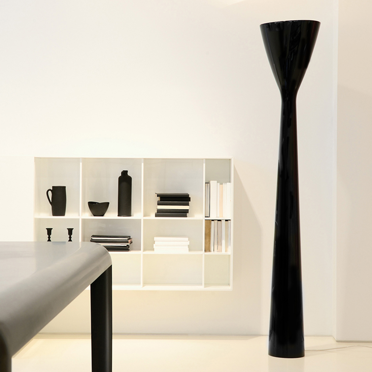 Luceplan Carrara LED Terra, schwarz matt