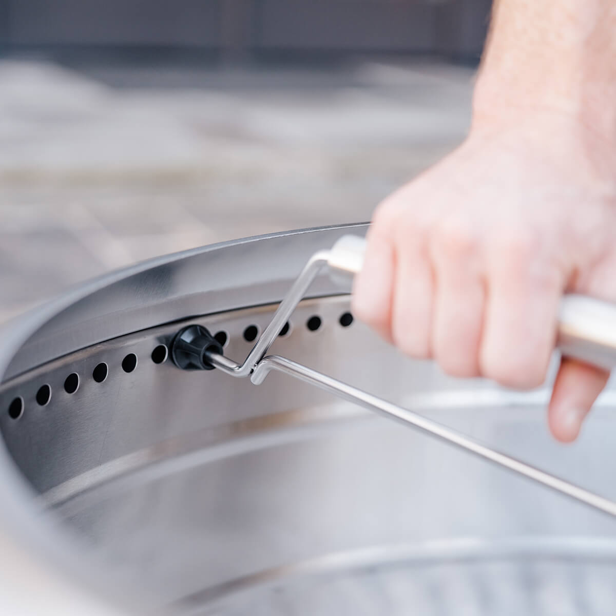 Solo Stove Yukon Tragegriff, Edelstahl, mit der Yukon 2.0 Feuerschale (separat erhältlich)