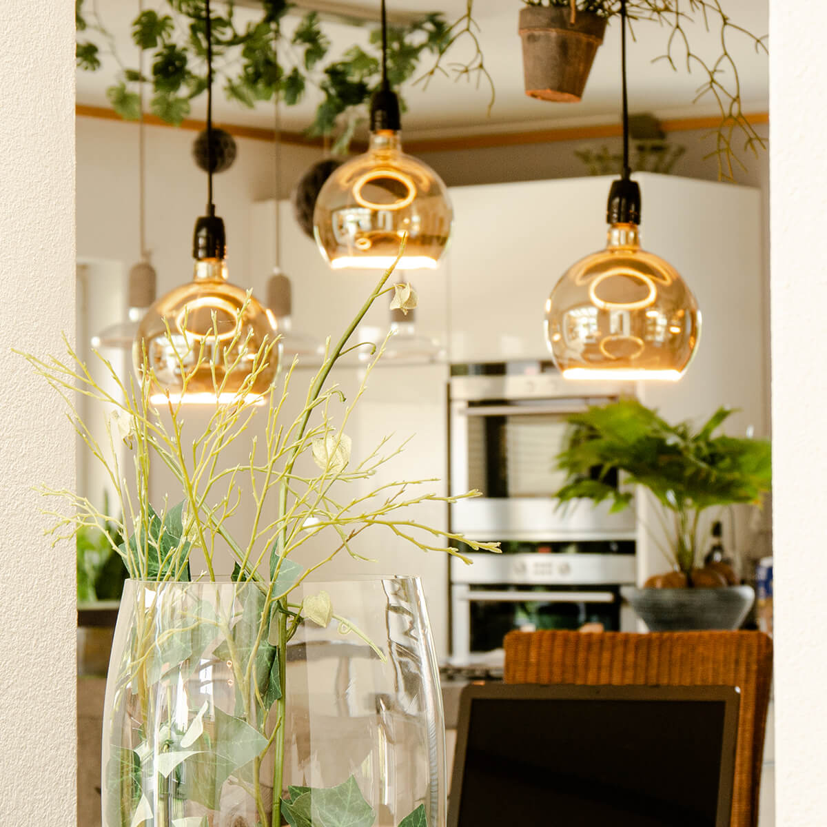 Segula LED Floating Globe 200 smokey grau E27, 6 W, 1900 K, dimmbar, Ø: 20 cm