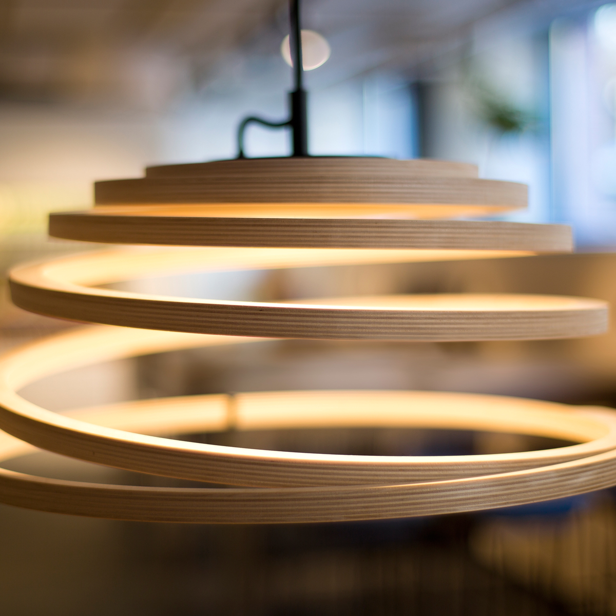 Secto Design Aspiro 8000 Pendelleuchte, Birke natur, Kabel: schwarz