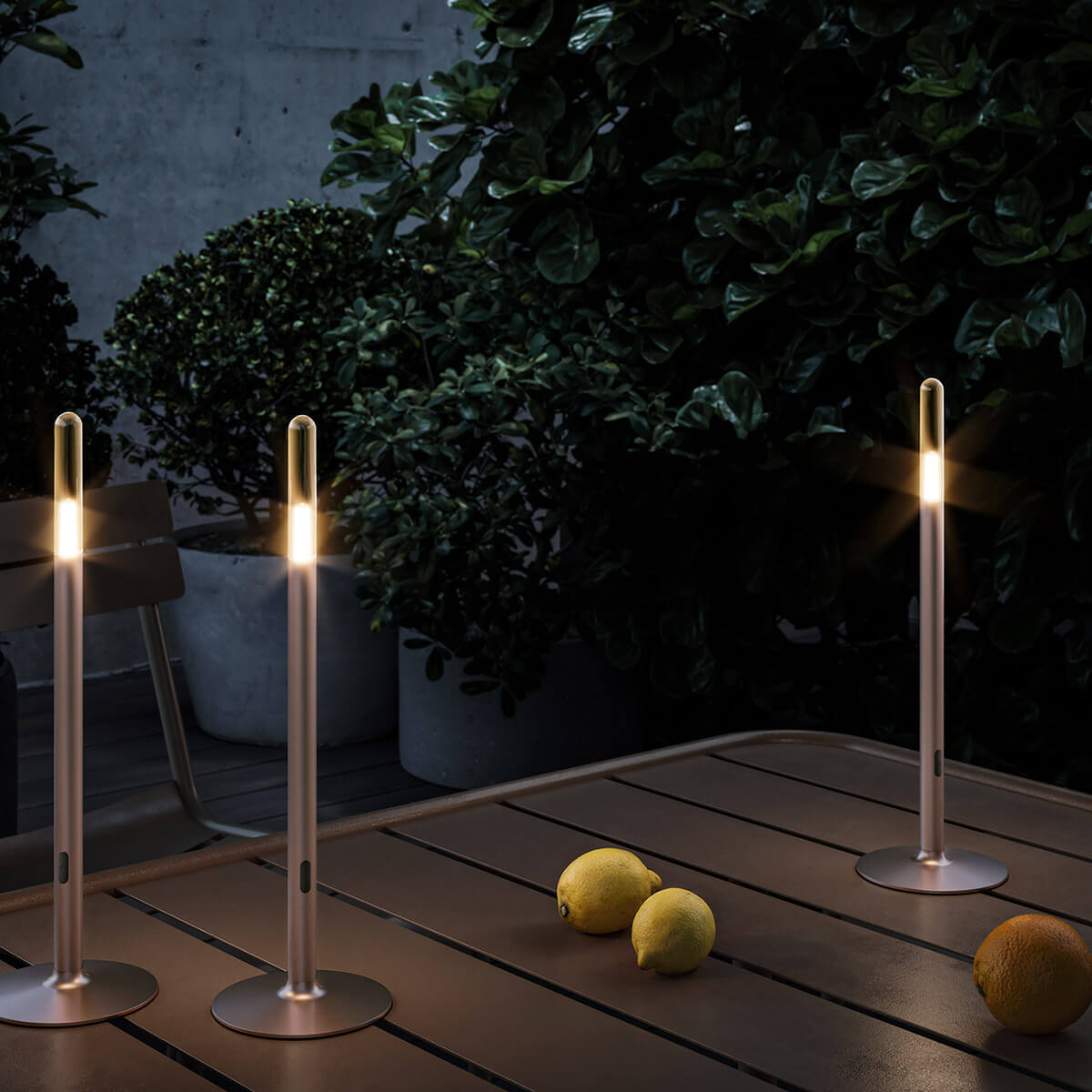 IP44.DE Glim LED Akkuleuchte, bright bronze (Bronze)