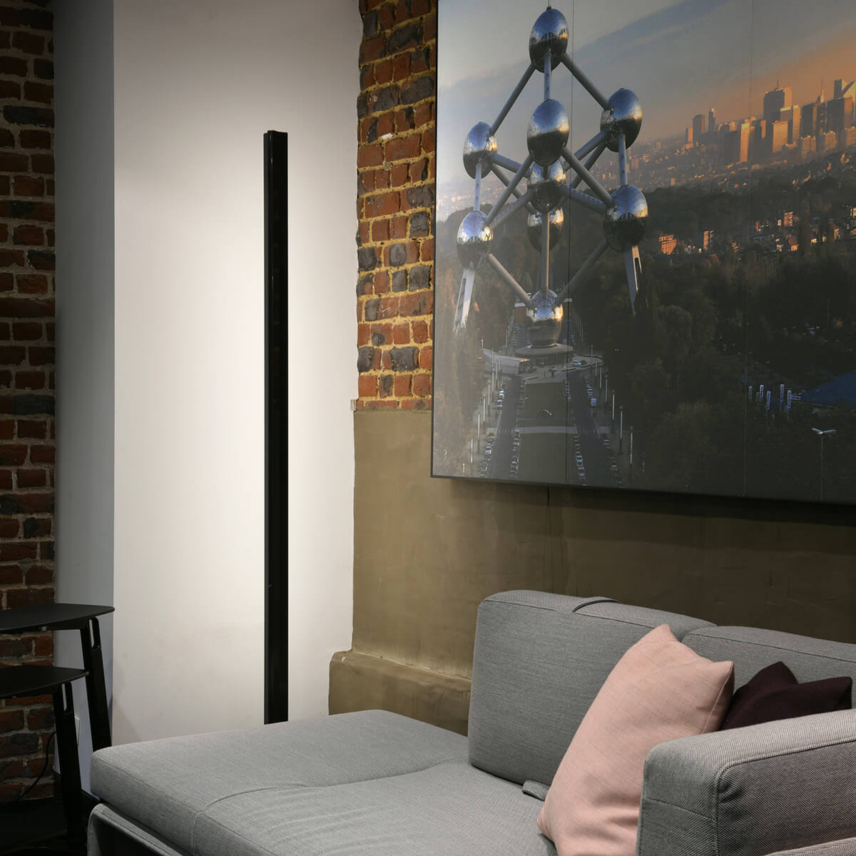 Belux Ypsilon LED Stehleuchte, schwarz